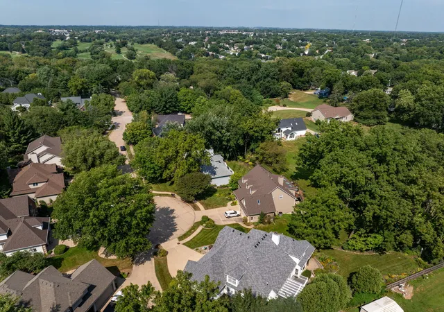 Photo 54 of Single family home for sale at 1385 Old Freeport Pl, Bettendorf, IA 52722 | MLS# 12748431 | Listing updated on 2026-10-21