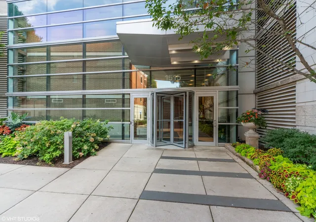 Photo 2 of Condo for sale at 1515 S Prairie Ave #406, Chicago, IL 60605 | MLS# 12748552 | Listing updated on 2026-09-18