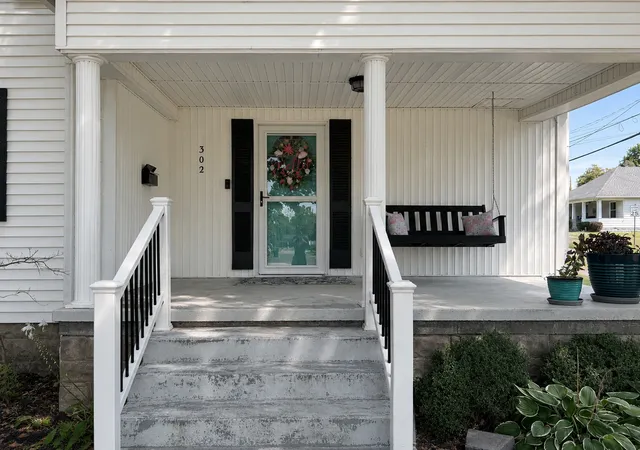 Photo 3 of Single family home for sale at 302 James St, Carterville, IL 62918 | MLS# 12748554 | Listing updated on 2026-09-11