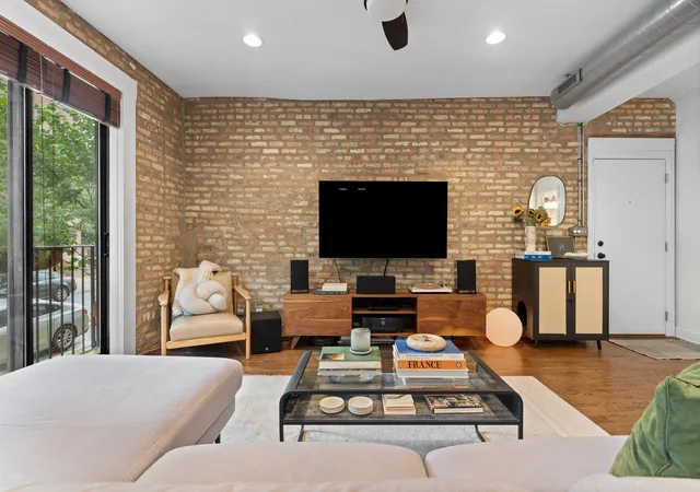 Photo 4 of Condo for sale at (Undisclosed), Chicago, IL 60657 | MLS# 12748588 | Listing updated on 2026-09-18