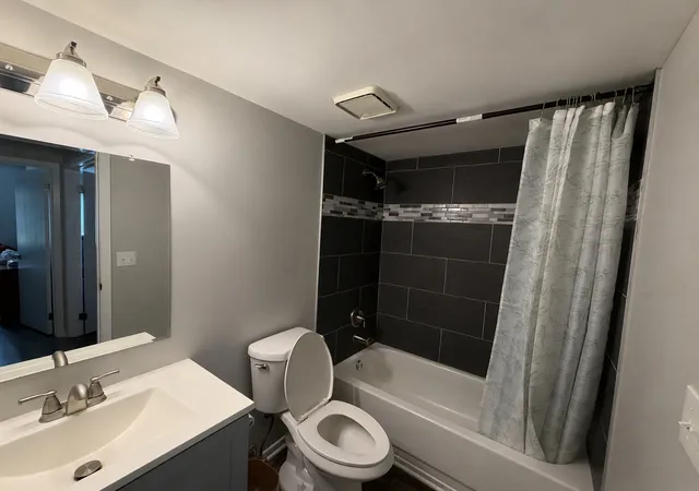 Photo 4 of Condo for sale at 116 Manchester Ct #916, Schaumburg, IL 60193 | MLS# 12748646 | Listing updated on 2026-09-22