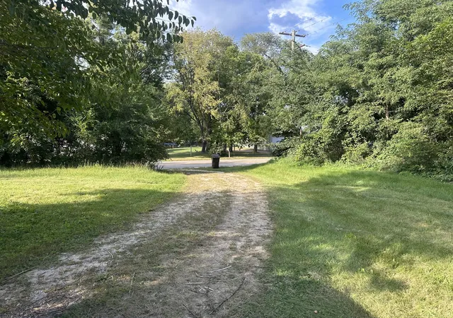 Photo 1 of Single family home for sale at 6834 Safford Rd, Rockford, IL 61101 | MLS# 12748778 | Listing updated on 2026-09-10