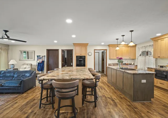 Photo 3 of Sale Pending at 6531 Shadow Ridge Rd, Rockford, IL 61107 | MLS# 12748814 | Listing updated on 2026-09-10