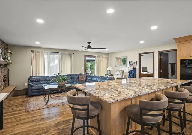 Photo 3 of Sale Pending at 6531 Shadow Ridge Rd, Rockford, IL 61107 | MLS# 12748814 | Listing updated on 2026-09-10