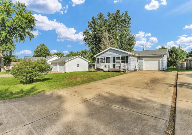 Photo 2 of Single family home for sale at 339 Larson St, Paxton, IL 60957 | MLS# 12748841 | Listing updated on 2026-09-11