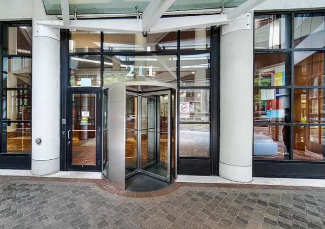 Photo 2 of Condo for sale at 211 E Ohio St #1715, Chicago, IL 60611 | MLS# 12748915 | Listing updated on 2026-09-15