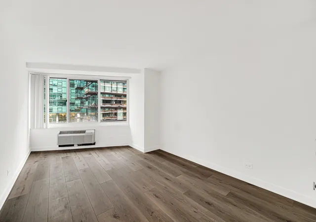 Photo 3 of Condo for sale at 211 E Ohio St #1715, Chicago, IL 60611 | MLS# 12748915 | Listing updated on 2026-09-15