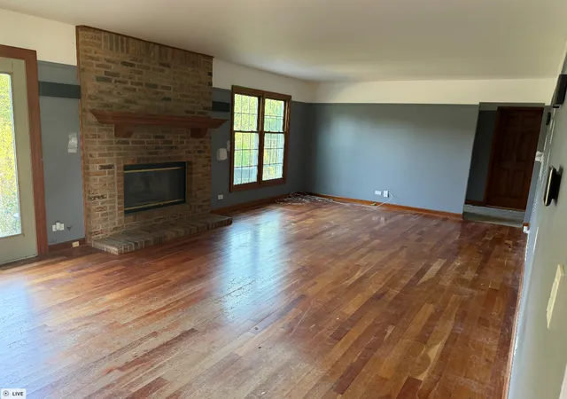 Photo 3 of Single family home for sale at 617 Arlington Pkwy, Sleepy Hollow, IL 60118 | MLS# 12749364 | Listing updated on 2026-09-29