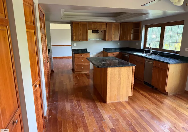Photo 3 of Single family home for sale at 617 Arlington Pkwy, Sleepy Hollow, IL 60118 | MLS# 12749364 | Listing updated on 2026-09-29