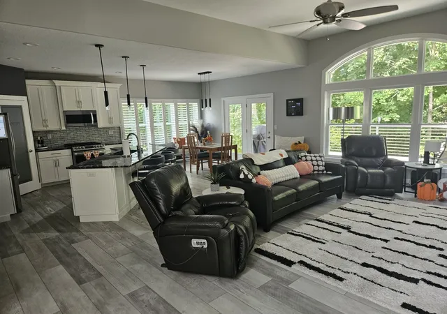 Photo 2 of Sale Pending at 4203 33rd Avenue #NA, Moline, IL 61265 | MLS# 12749365 | Listing updated on 2026-09-11