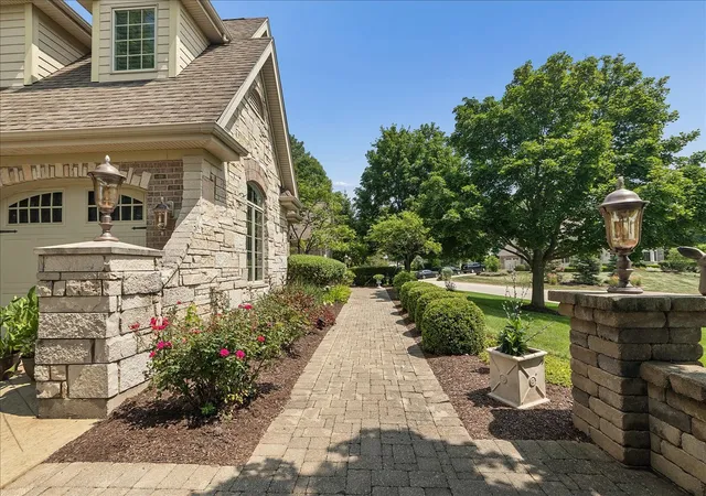 Photo 4 of Single family home for sale at 13600 Erin Dr, Homer Glen, IL 60491 | MLS# 12749434 | Listing updated on 2026-09-25