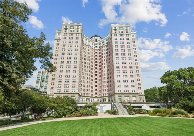 Photo 1 of Condo for sale at 5555 N Sheridan Rd #1215A, Chicago, IL 60640 | MLS# 12749535 | Listing updated on 2026-09-27