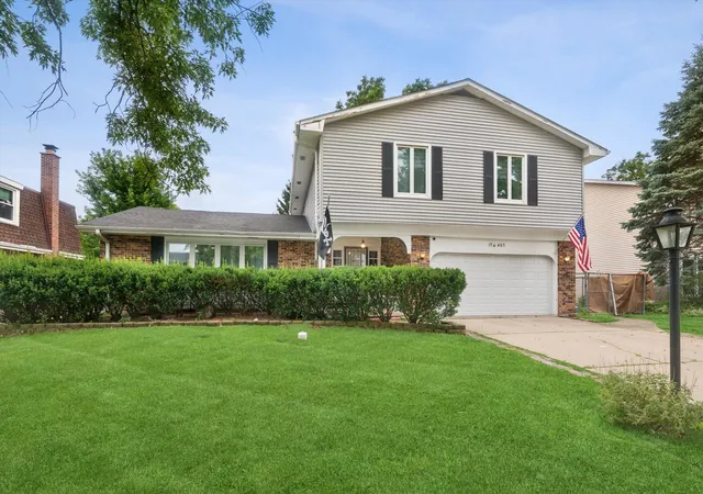 Photo 1 of Single family home for sale at 17w467 Portsmouth Dr, Darien, IL 60561 | MLS# 12749618 | Listing updated on 2026-09-09