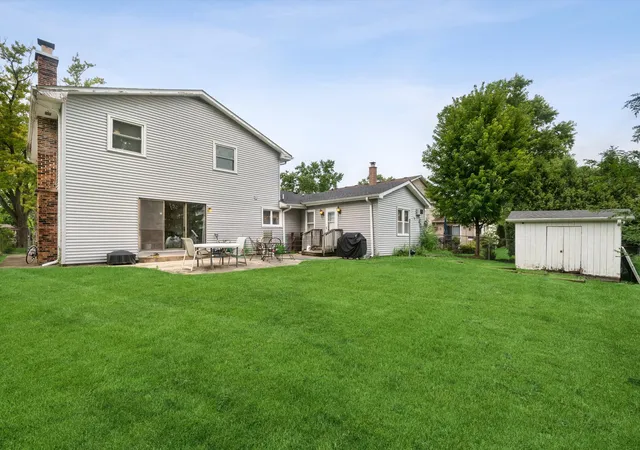 Photo 3 of Single family home for sale at 17w467 Portsmouth Dr, Darien, IL 60561 | MLS# 12749618 | Listing updated on 2026-09-09