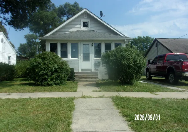 Photo 1 of Single family home for sale at 816 S 5th Street, Hoopeston, IL 60942 | MLS# 12749659 | Listing updated on 2026-09-27