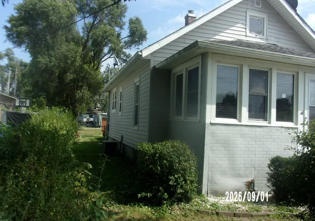 Photo 2 of Single family home for sale at 816 S 5th Street, Hoopeston, IL 60942 | MLS# 12749659 | Listing updated on 2026-09-27