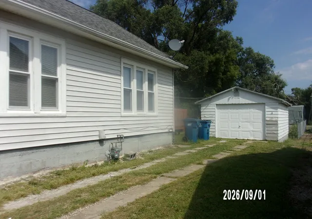 Photo 3 of Single family home for sale at 816 S 5th Street, Hoopeston, IL 60942 | MLS# 12749659 | Listing updated on 2026-09-27