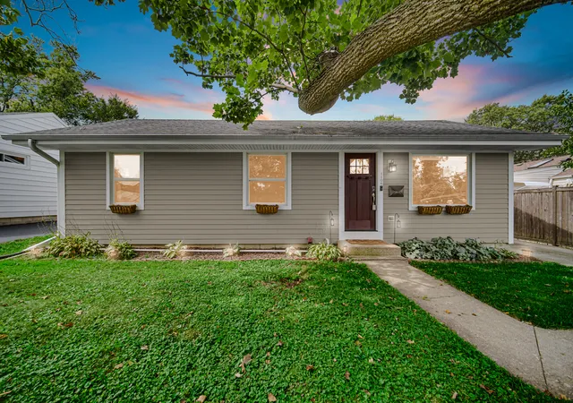 Photo 1 of Single family home for sale at 1106 Sumner St, Wheaton, IL 60189 | MLS# 12749700 | Listing updated on 2026-09-15