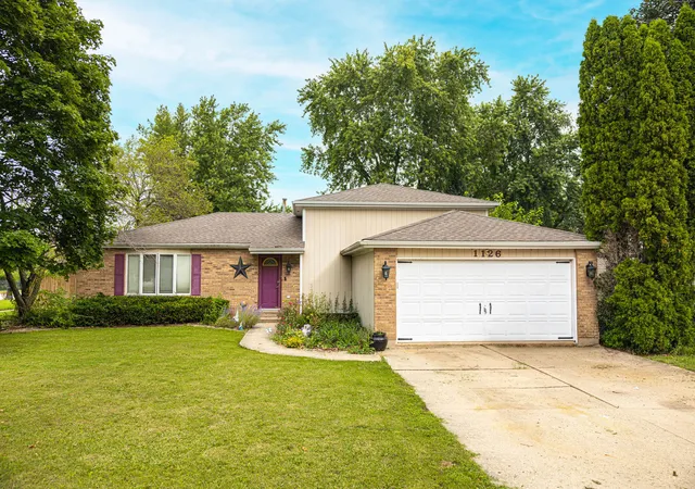 Photo 1 of Single family home for sale at 1126 Harvest Dr, Shorewood, IL 60404 | MLS# 12749702 | Listing updated on 2026-09-10