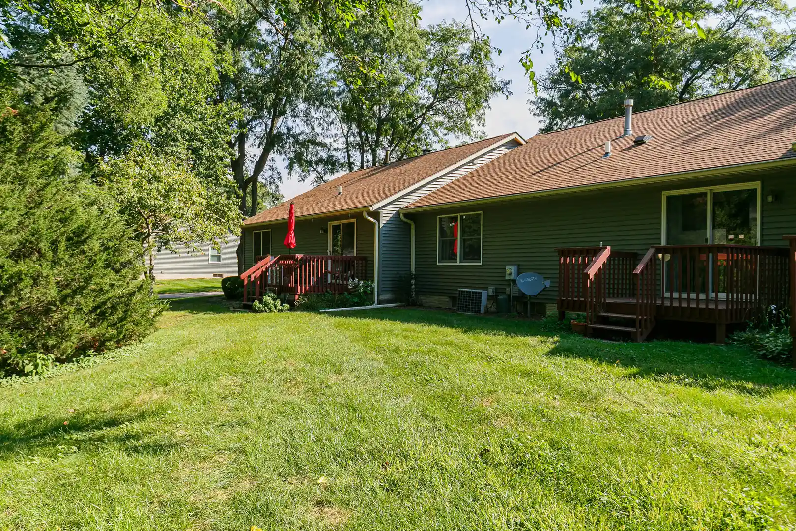 Listing Photo 48 - Condo for sale in 2917 4th St located at 2917 4th St, Moline, IL 61265 - Unit 2917 4th Street