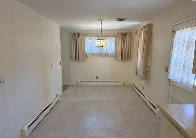 Photo 3 of Single family home for sale at 1113 Lincoln Ave, Ottawa, IL 61350 | MLS# 12749863 | Listing updated on 2026-10-05
