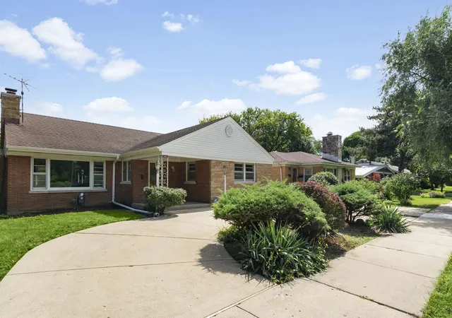 Photo 1 of Single family home for sale at 8663 Gross Point Rd, Skokie, IL 60077 | MLS# 12749932 | Listing updated on 2026-09-26