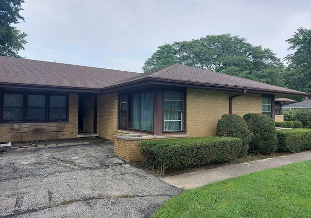 Photo 2 of Single family home for sale at 406 W Marion St, Prospect Heights, IL 60070 | MLS# 12749958 | Listing updated on 2026-09-23
