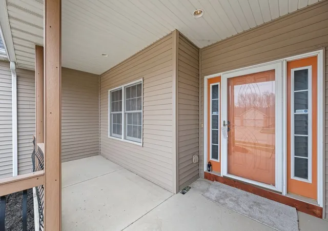 Photo 3 of Single family home for sale at 1338 W 61st Street, Davenport, IA 52806 | MLS# 12749995 | Listing updated on 2026-10-22