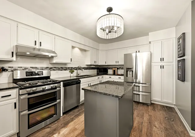 Photo 4 of Townhouse for sale at 365 Inner Cir Dr, Bolingbrook, IL 60490 | MLS# 12750013 | Listing updated on 2026-09-15
