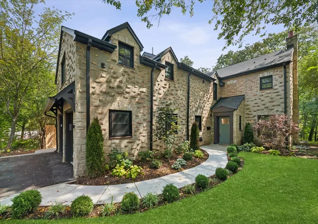 Photo 1 of Single family home for sale at 120 Crescent Dr, Glencoe, IL 60022 | MLS# 12750024 | Listing updated on 2026-09-14
