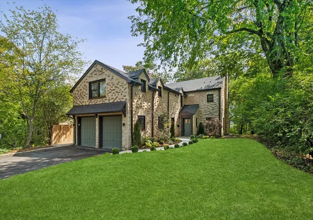 Photo 3 of Single family home for sale at 120 Crescent Dr, Glencoe, IL 60022 | MLS# 12750024 | Listing updated on 2026-09-14