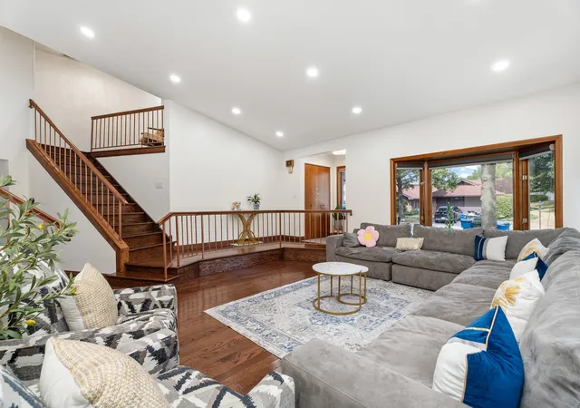Photo 2 of Townhouse for sale at 11760 S Brookside Dr, Palos Park, IL 60464 | MLS# 12750197 | Listing updated on 2026-09-15
