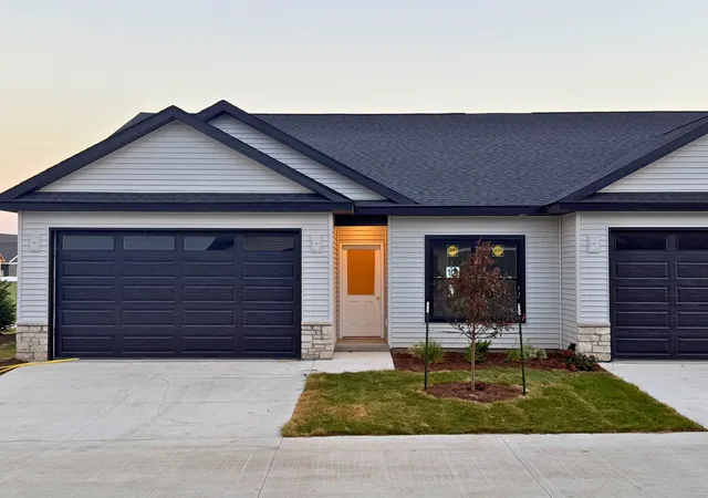 Townhouse for sale at 1716 Redbud Cir #101, Eldridge, IA 52748 | MLS# 12750314