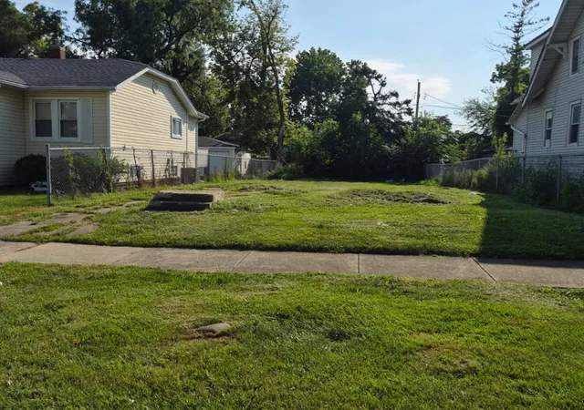 Photo 1 of Land for sale at 1923 S 18th Avenue, Maywood, IL 60153 | MLS# 12750362 | Listing updated on 2026-09-09