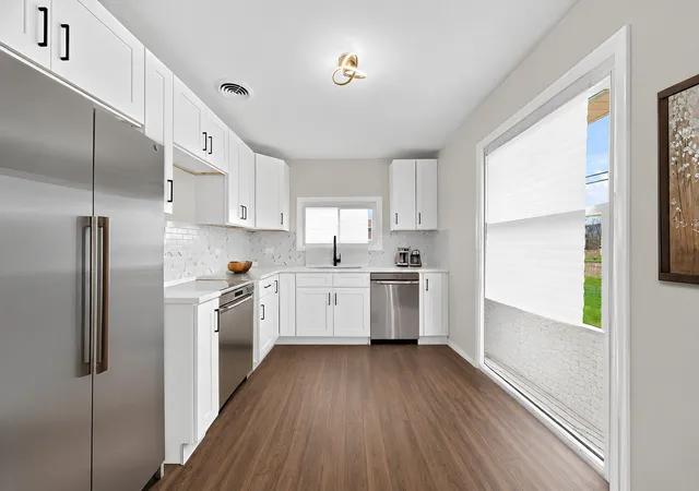 Photo 4 of Single family home for sale at 16460 Honore Ave, Markham, IL 60428 | MLS# 12750398 | Listing updated on 2026-09-11