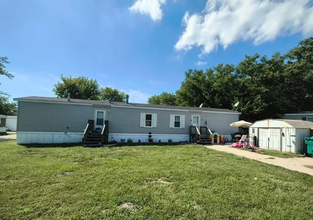 Photo 1 of Manufactured home for sale at 127 Pickwick Bnd, Gardner, IL 60424 | MLS# 12750527 | Listing updated on 2026-09-11