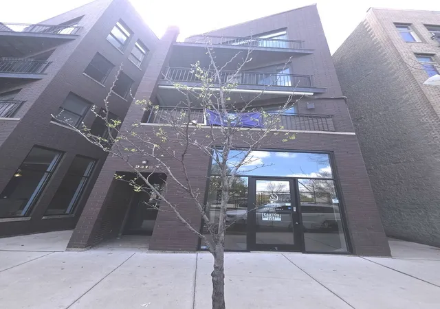 Condo for sale at 2419 W Madison St #3, Chicago, IL 60612 | MLS# 12750578