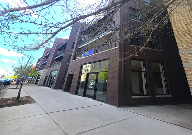 Photo 2 of Condo for sale at 2419 W Madison St #3, Chicago, IL 60612 | MLS# 12750578 | Listing updated on 2026-09-30