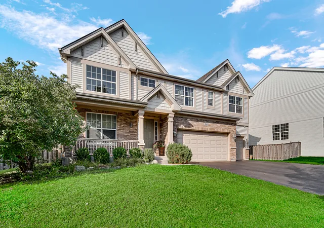 Photo 2 of Single family home for sale at 385 Post Oak Cir, West Chicago, IL 60185 | MLS# 12750666 | Listing updated on 2026-09-21