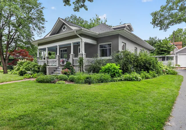 Photo 3 of Sale Pending at 4744 Middaugh Ave, Downers Grove, IL 60515 | MLS# 12750675 | Listing updated on 2026-10-01