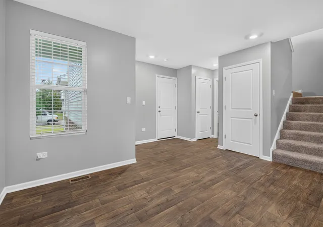 Listing Photo 4 - Condo for sale at Lakewood Prairie, Unit 1307 Fawnlily Cir, Lakewood Prairie, Joliet, IL 60431 | Built Year: 999-2026