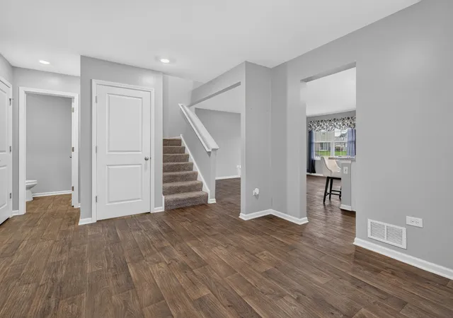 Listing Photo 5 - Condo for sale at Lakewood Prairie, Unit 1307 Fawnlily Cir, Lakewood Prairie, Joliet, IL 60431 | Built Year: 999-2026