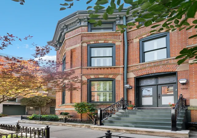 Photo 1 of Single family home for sale at 119 W Delaware Pl, Chicago, IL 60610 | MLS# 12750868 | Listing updated on 2026-09-18