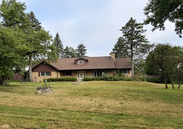 Single family home for sale at 138 Breakenridge Farm Rd, Oak Brook, IL 60523 | MLS# 12750886