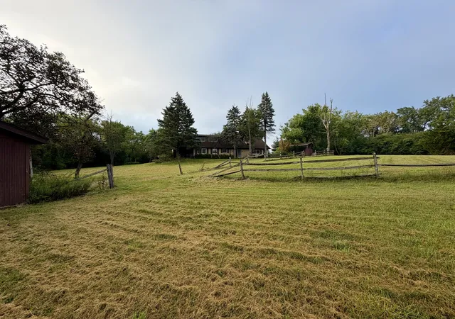 Photo 3 of Single family home for sale at 138 Breakenridge Farm Rd, Oak Brook, IL 60523 | MLS# 12750886 | Listing updated on 2026-09-11