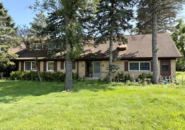 Photo 4 of Single family home for sale at 138 Breakenridge Farm Rd, Oak Brook, IL 60523 | MLS# 12750886 | Listing updated on 2026-09-11