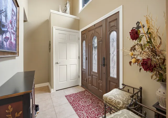 Photo 3 of Single family home for sale at 23w531 W Walnut St, Roselle, IL 60172 | MLS# 12750939 | Listing updated on 2026-09-11