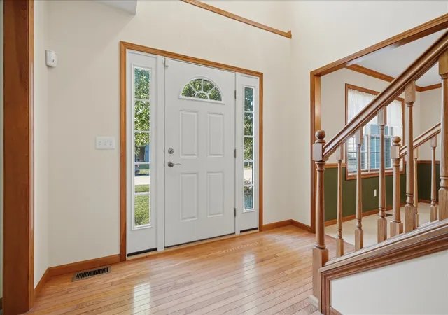 Photo 4 of Single family home for sale at 3211 Clairbridge Dr, Bloomington, IL 61704 | MLS# 12750964 | Listing updated on 2026-09-11