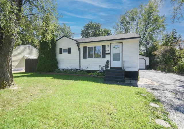 Photo 1 of Single family home for sale at 2816 Osage Cir, Waukegan, IL 60087 | MLS# 12750972 | Listing updated on 2026-09-14