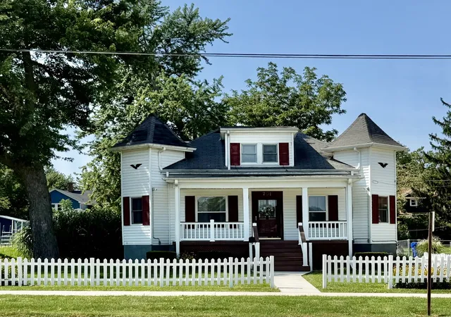 Single family home for sale at 701 S Tremont St, Kewanee, IL 61443 | MLS# 12751003